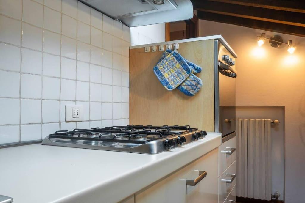 La Finestra Sul Civico Cinque Apartment Verona Exterior foto